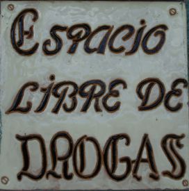 cartel espacio libre de drogas.JPG
